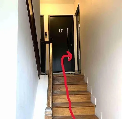 Apartment Corner
