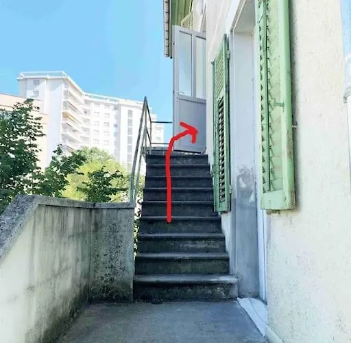 Apartment Corner